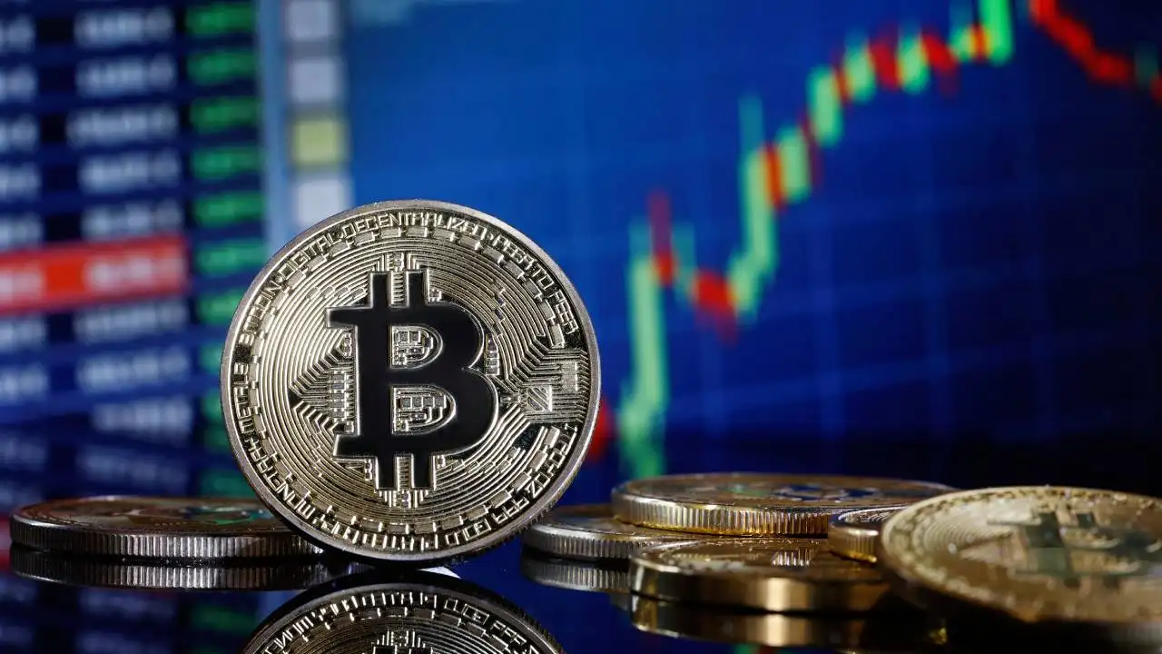 Dormant Bitcoin Wallets from 2010 Spring Back to Life, Moving $29.6M Worth of BTC
